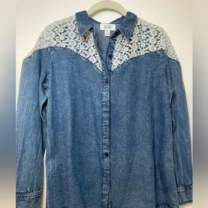 MYRA USA BAG Denim Shirt with Lace Detail